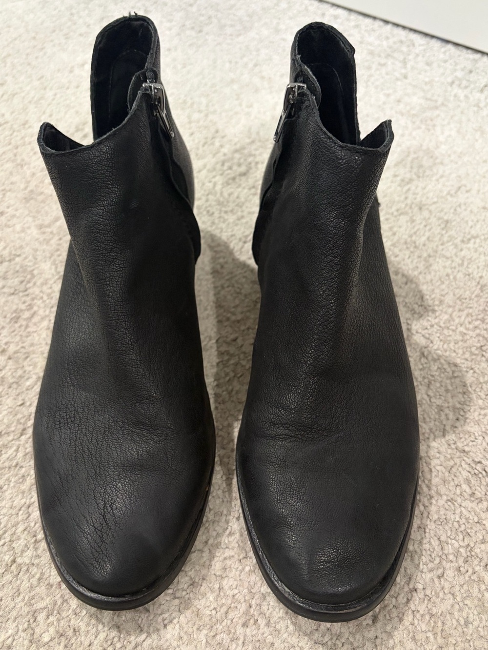 Frye and Co. Leather Ankle Boots, Women’s Size 8 Black Side Zip Heeled Booties